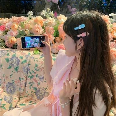 女孩闺房
